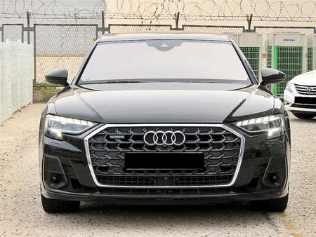 Audi A8 — photo 01