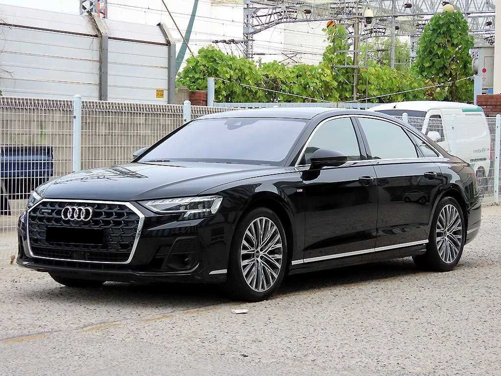 Audi A8 — photo 02