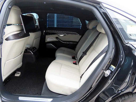 Audi A8 — photo 06