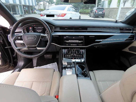 Audi A8 — photo 07