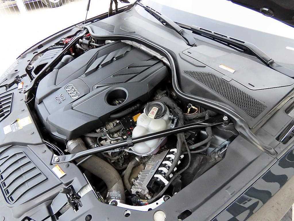Audi A8 — photo 19