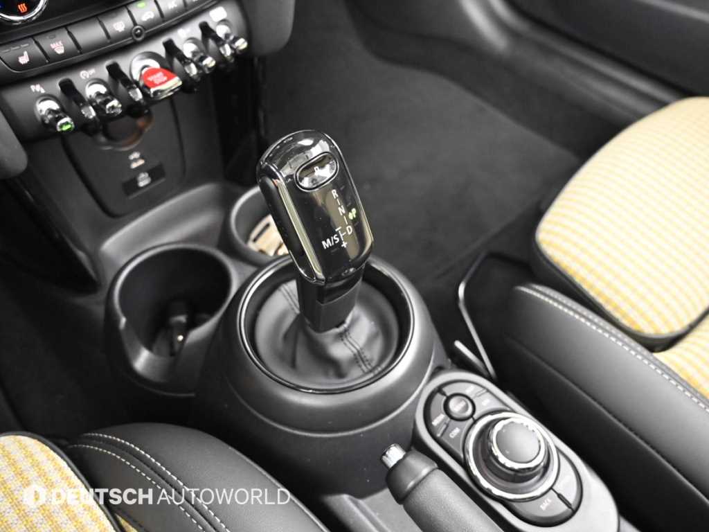 Mini Cooper Convertible — photo 09