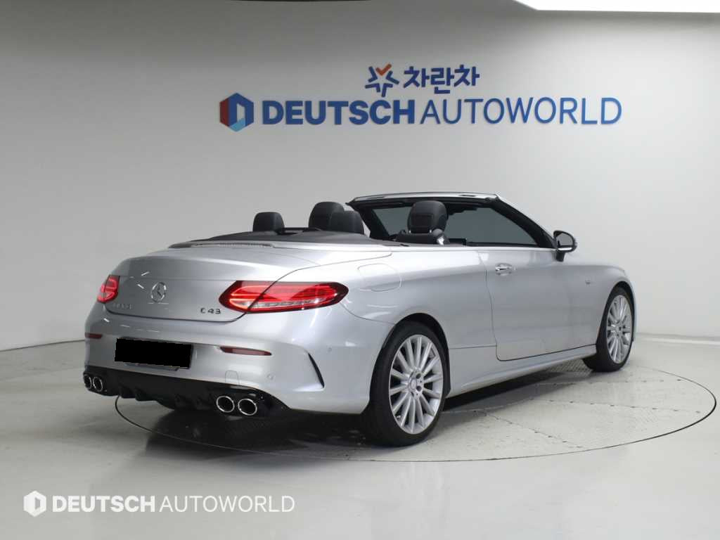 Mercedes-Benz C-Class — photo 02