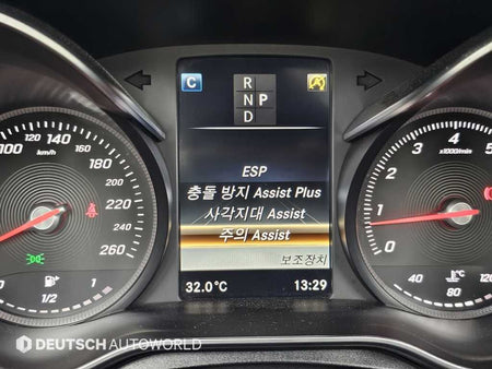 Mercedes-Benz C-Class — photo 16