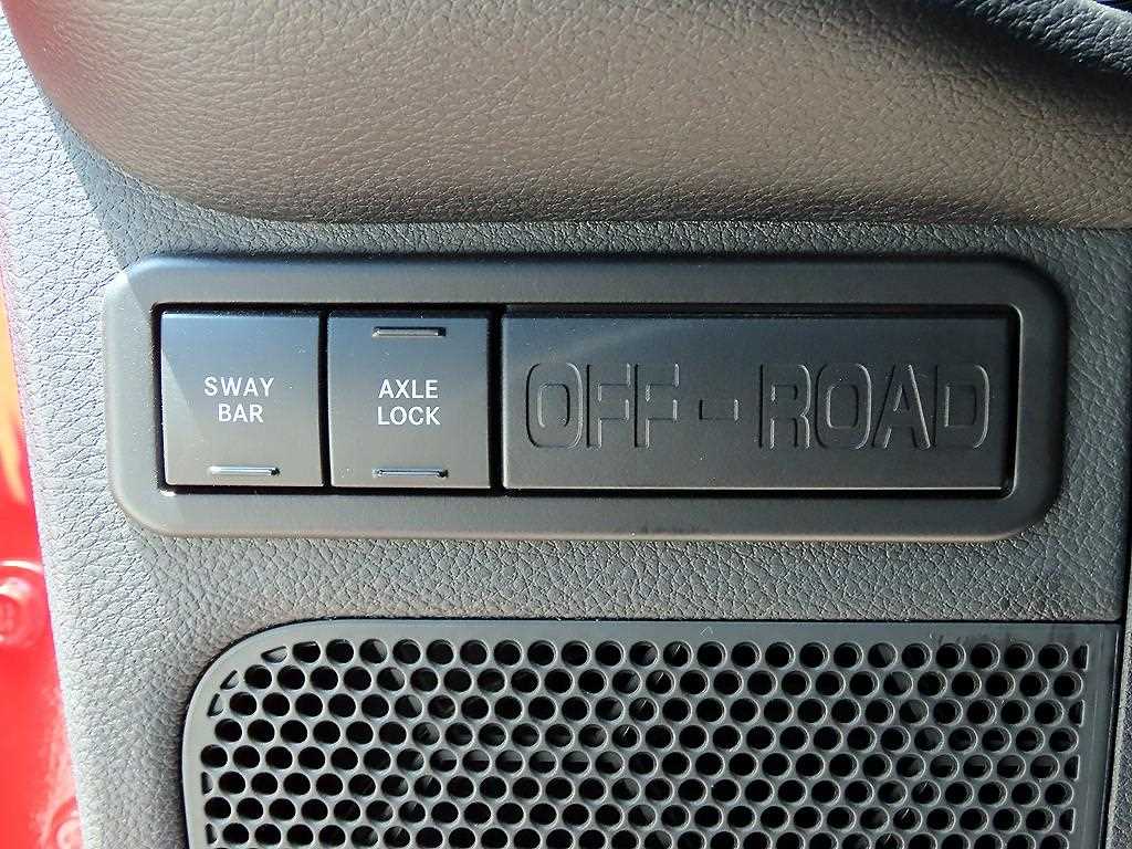 Jeep Wrangler — photo 11