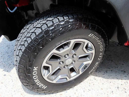Jeep Wrangler — photo 18