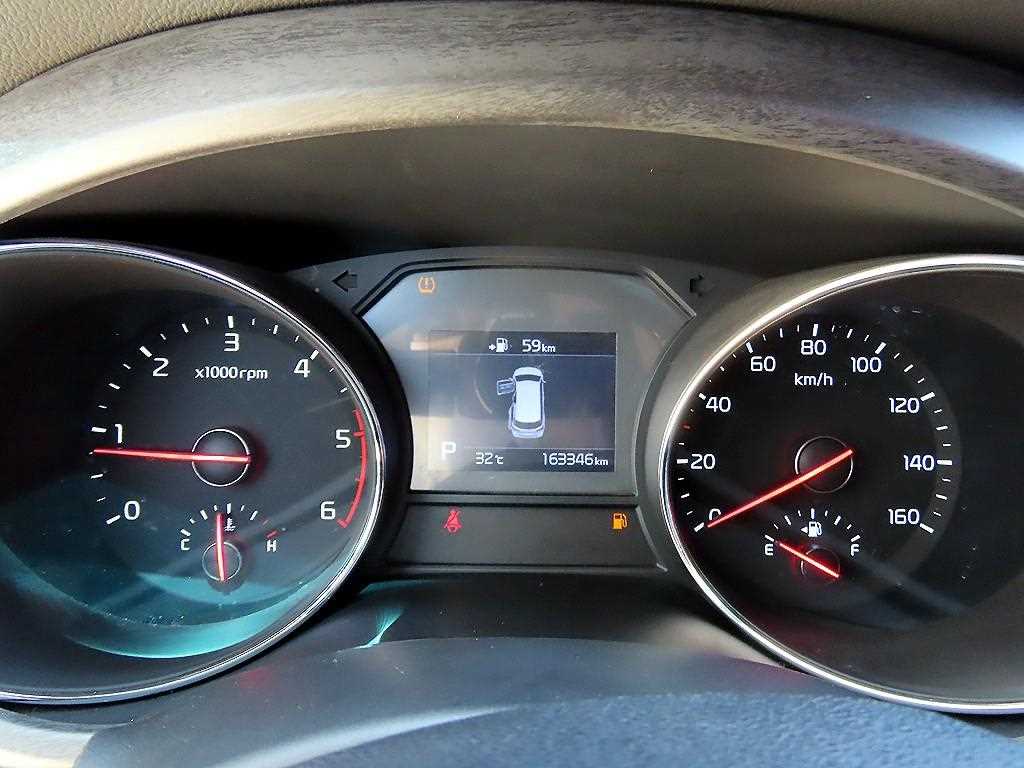 Kia Carnival — photo 10