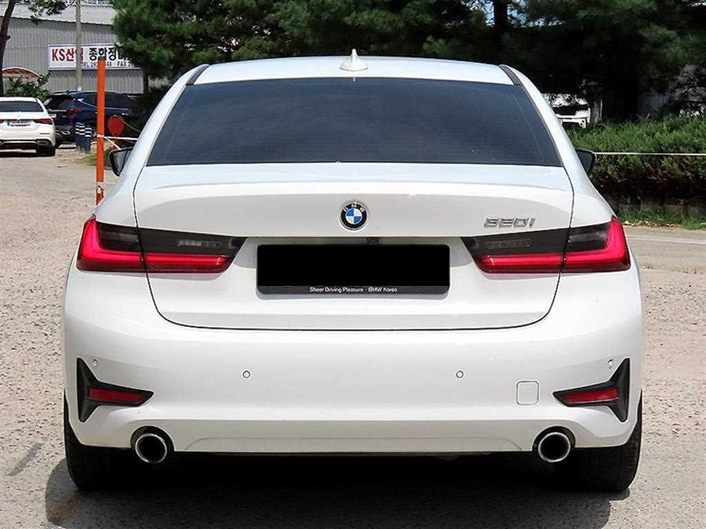 BMW 3-Series — photo 04