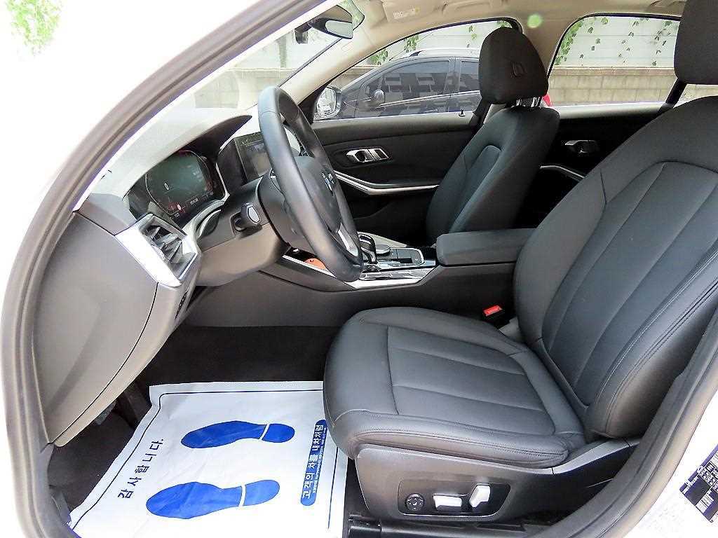 BMW 3-Series — photo 05