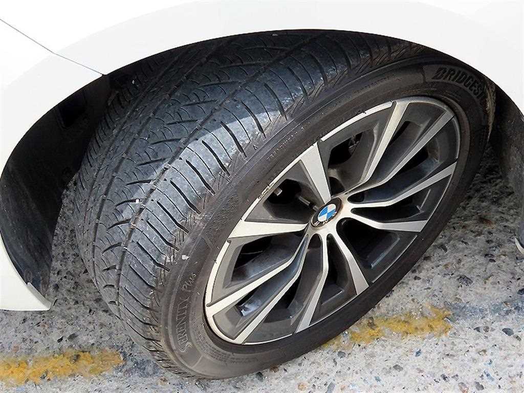 BMW 3-Series — photo 20