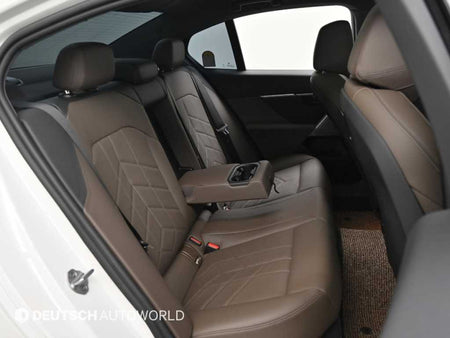 BMW 5-Series — photo 12