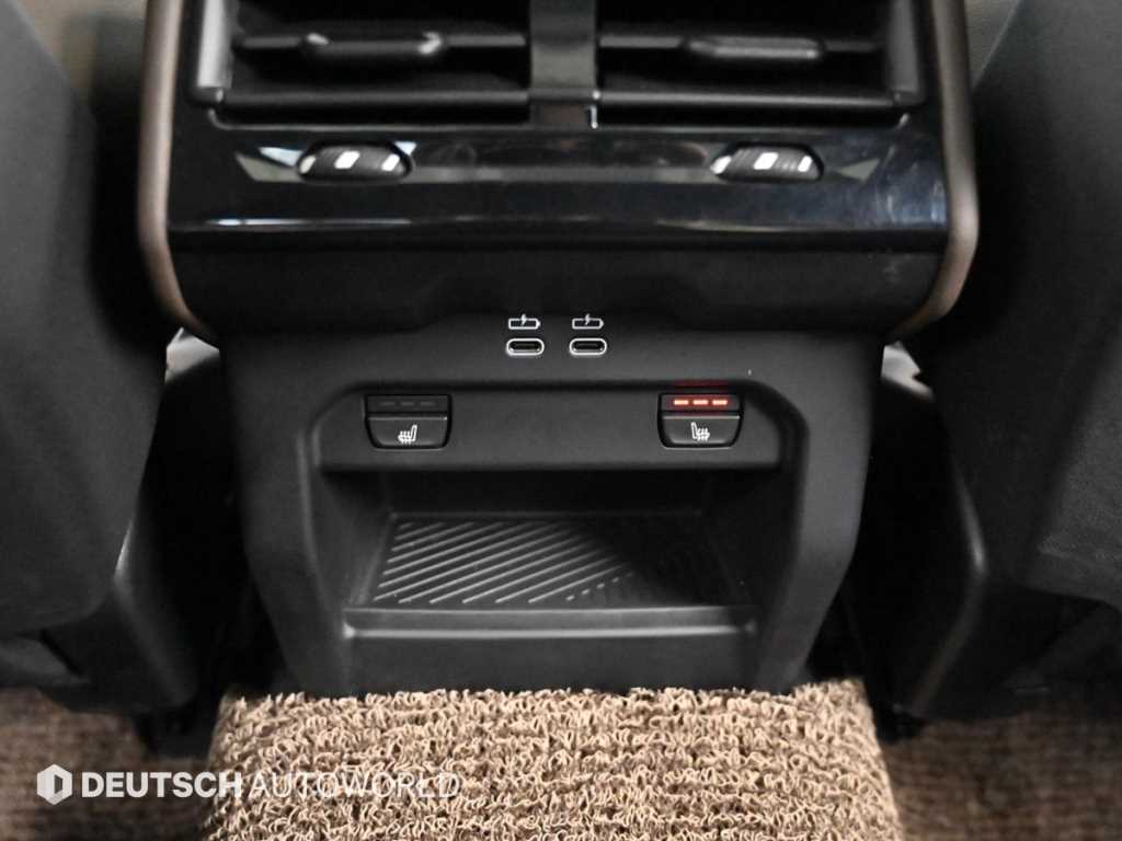 BMW 5-Series — photo 16