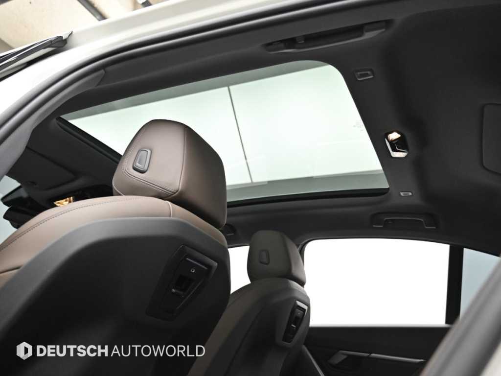 BMW 5-Series — photo 18