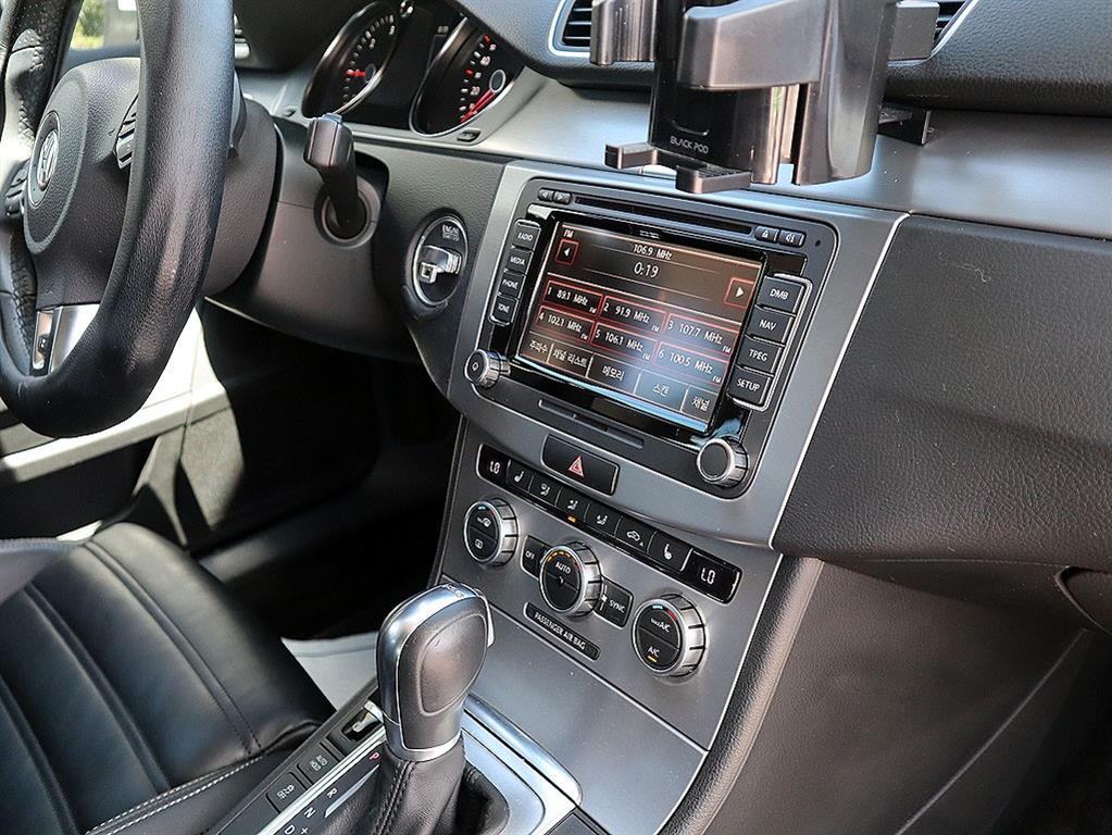 Volkswagen CC — photo 11