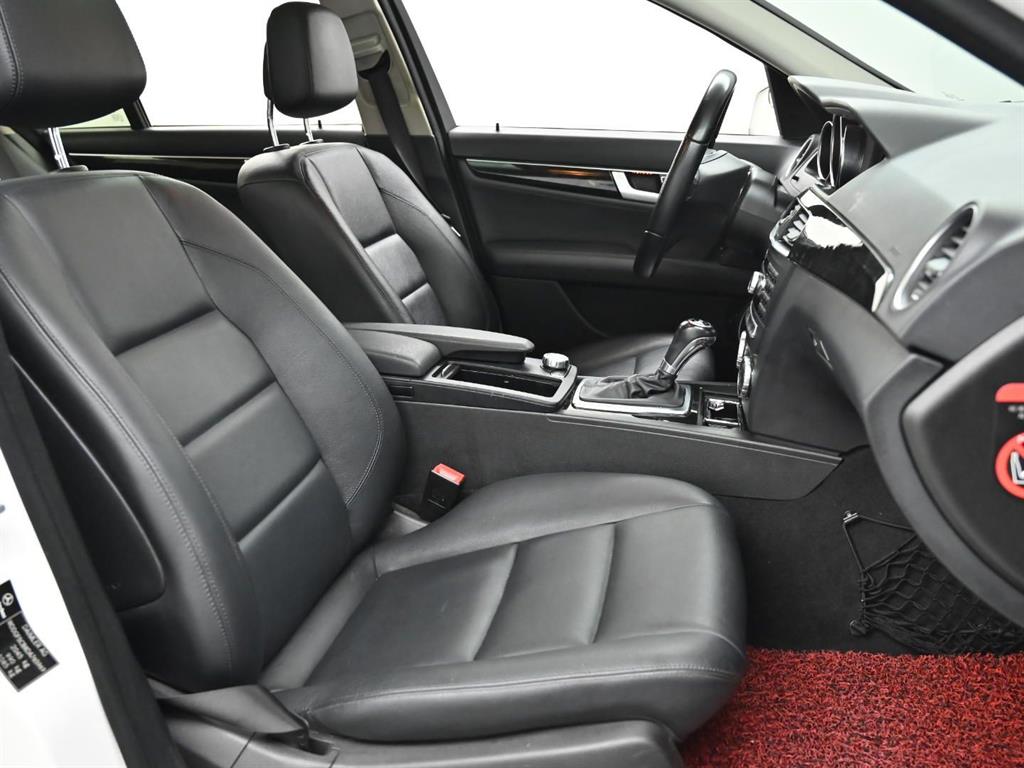 Mercedes-Benz C-Class — photo 10