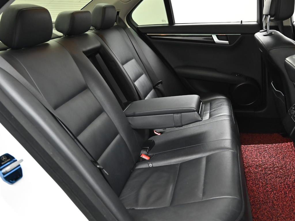 Mercedes-Benz C-Class — photo 12