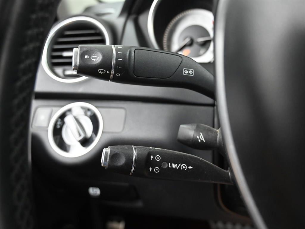 Mercedes-Benz C-Class — photo 16