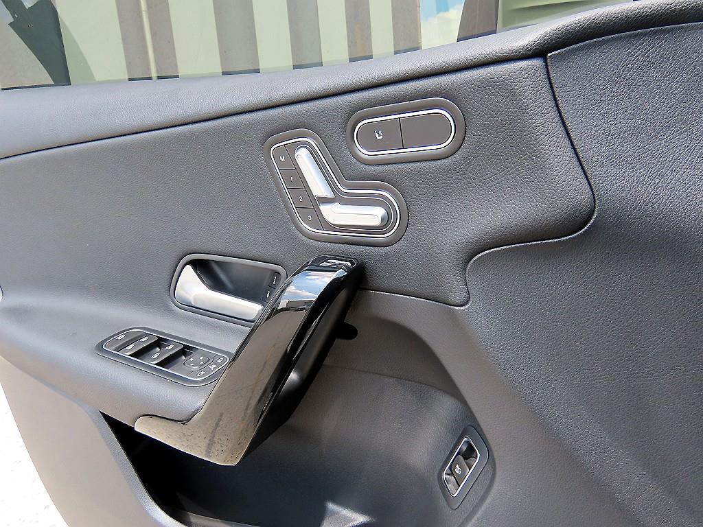 Mercedes-Benz A-Class — photo 11