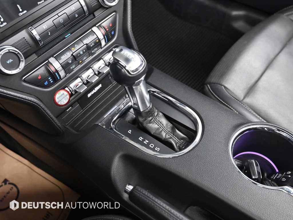 Ford Mustang — photo 09