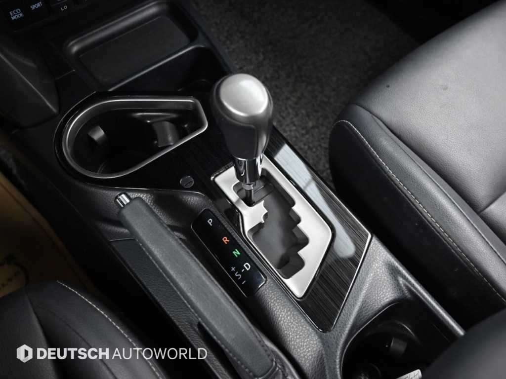 Toyota RAV4 — photo 09