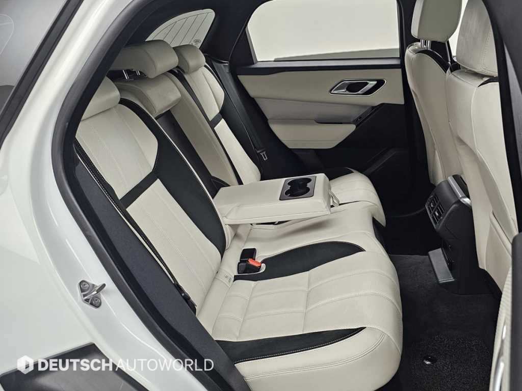 Land Rover Range Rover Velar — photo 12