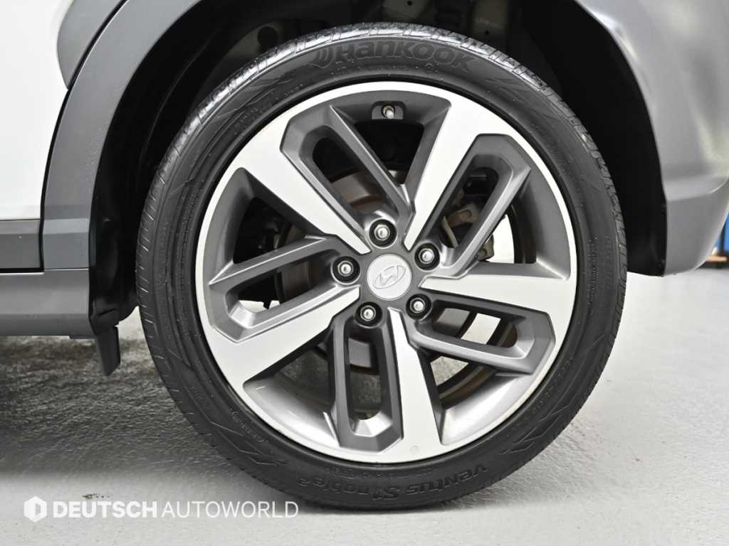 Hyundai Kona — photo 05