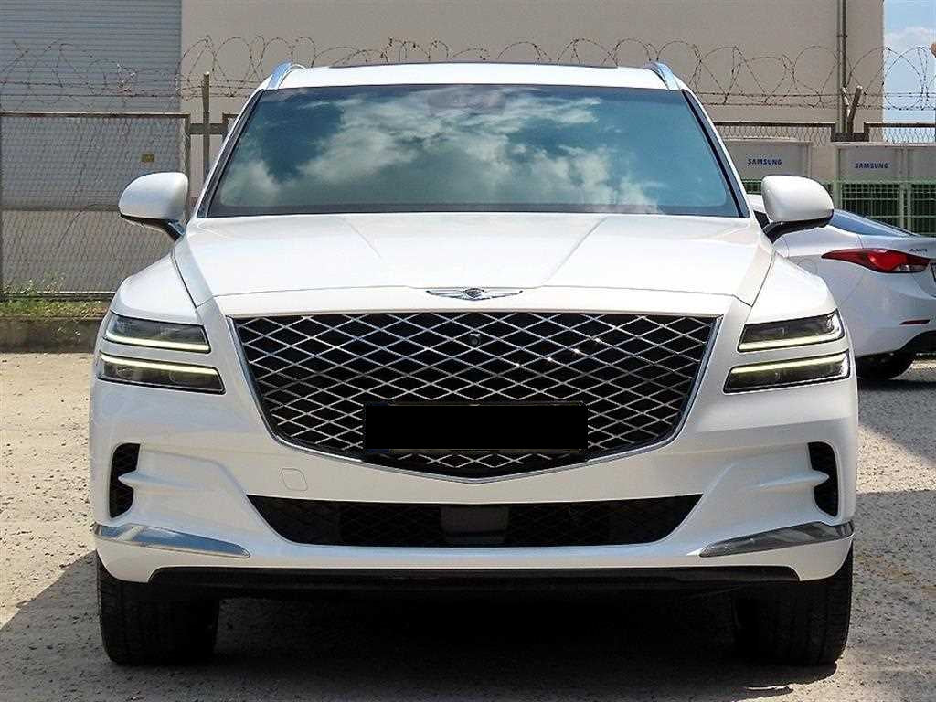 Genesis GV80 — photo 01