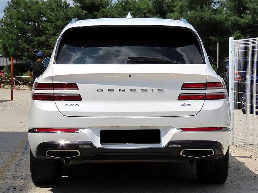 Genesis GV80 — photo 04