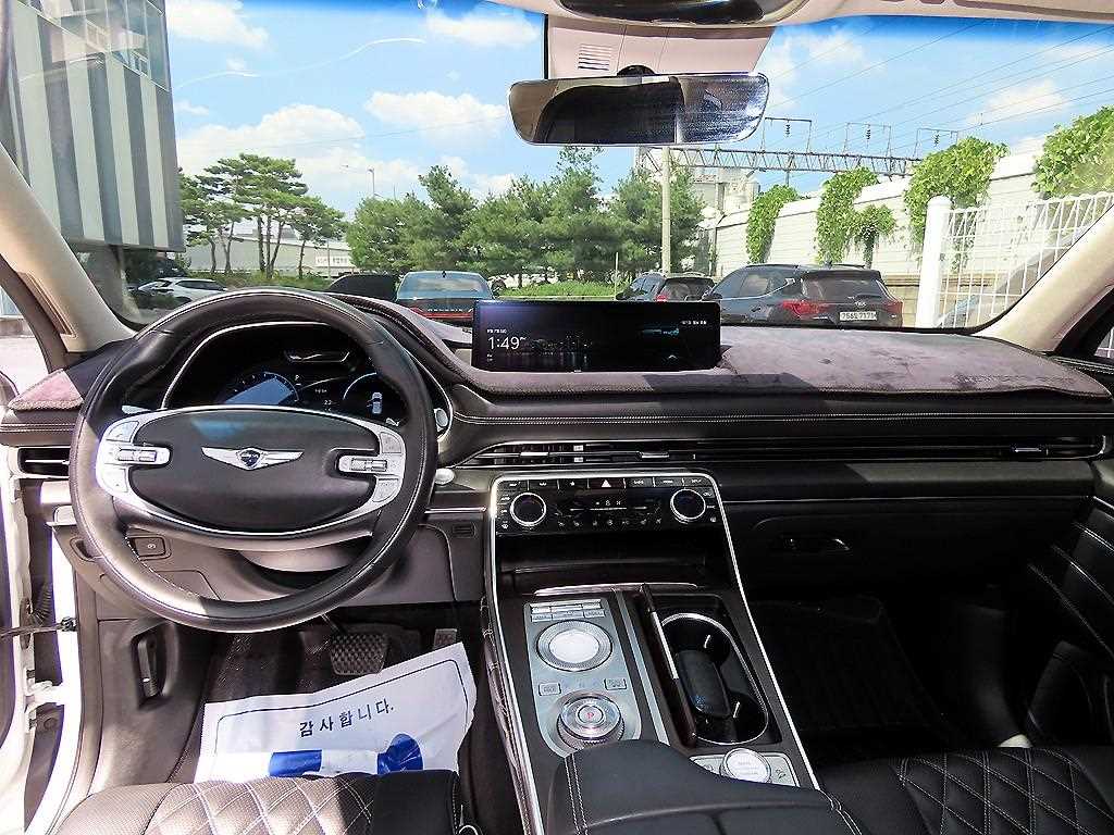 Genesis GV80 — photo 07