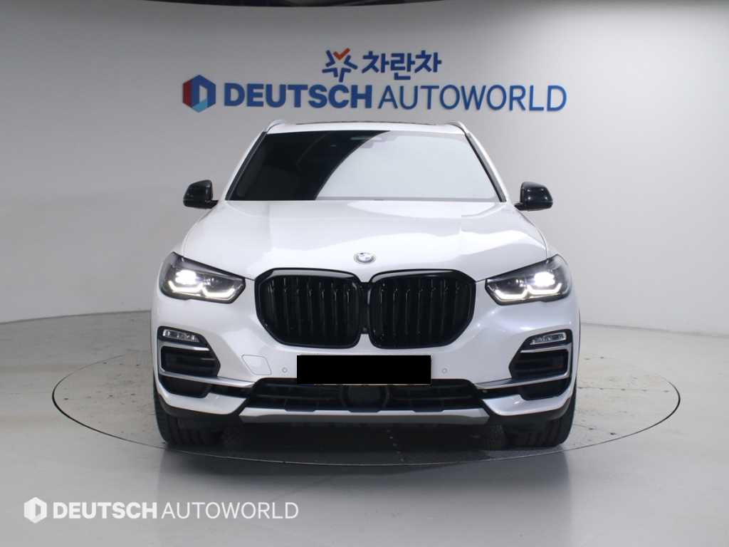 BMW X5 — photo 03