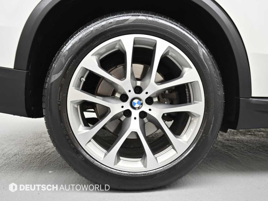 BMW X5 — photo 05