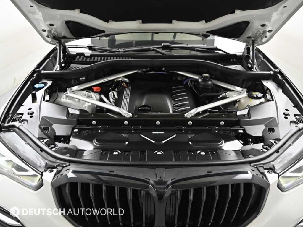 BMW X5 — photo 06