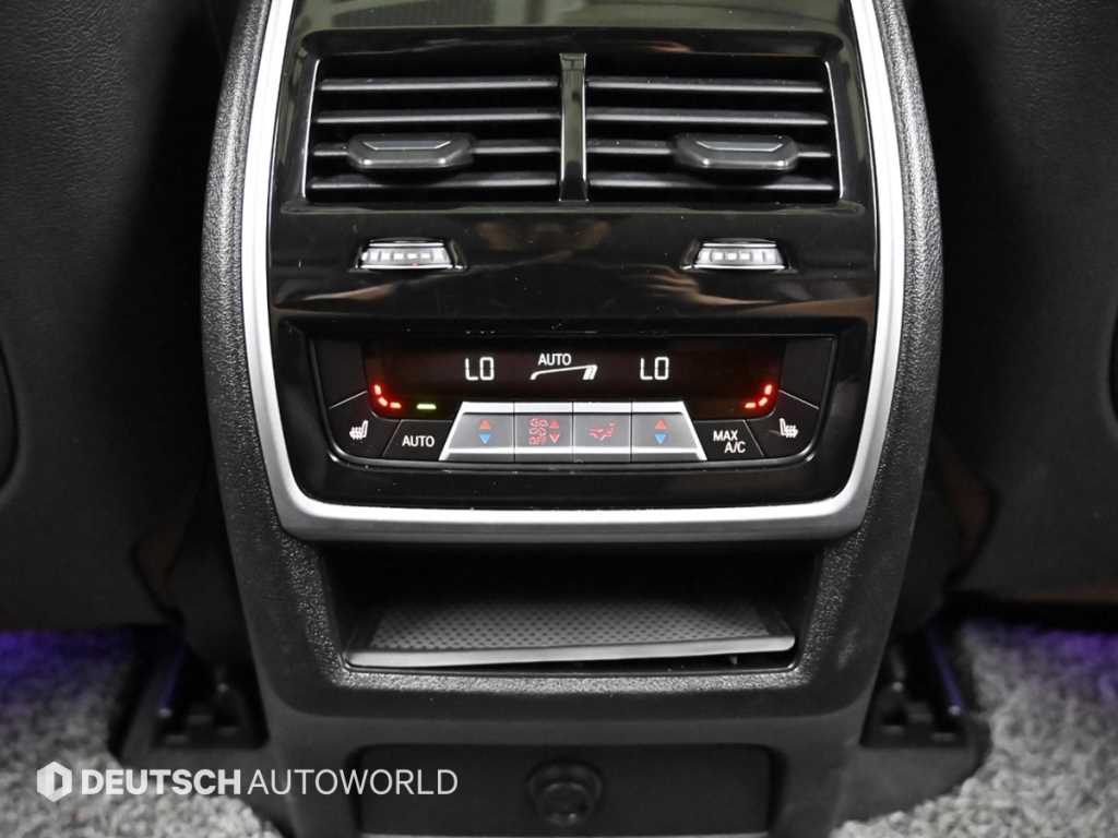 BMW X5 — photo 16