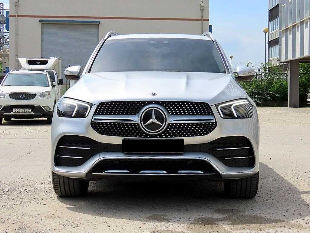 Mercedes-Benz GLE-Class — photo 01