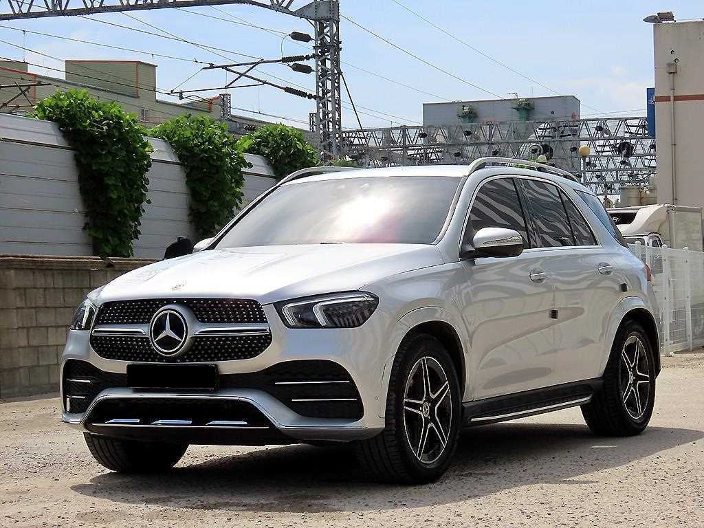 Mercedes-Benz GLE-Class — photo 02