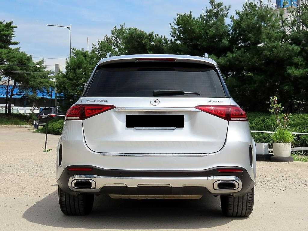 Mercedes-Benz GLE-Class — photo 04
