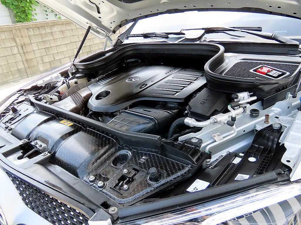 Mercedes-Benz GLE-Class — photo 19