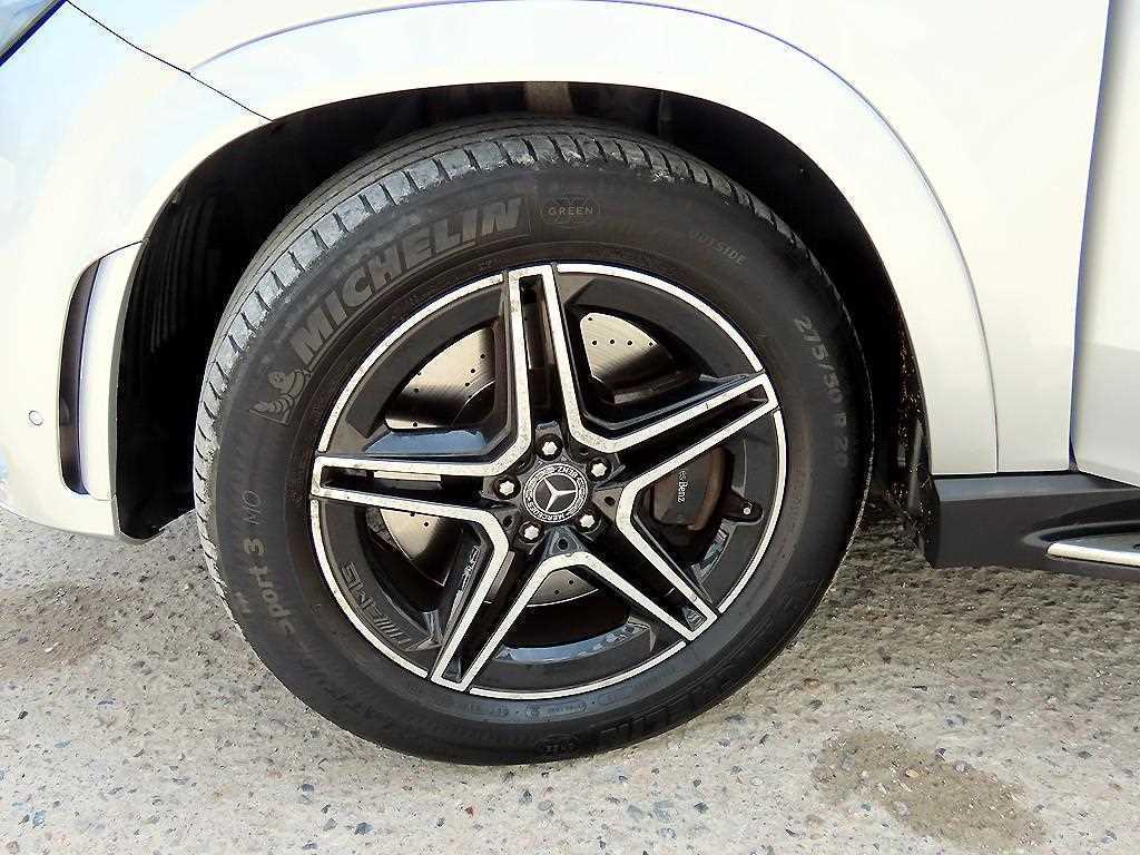 Mercedes-Benz GLE-Class — photo 20