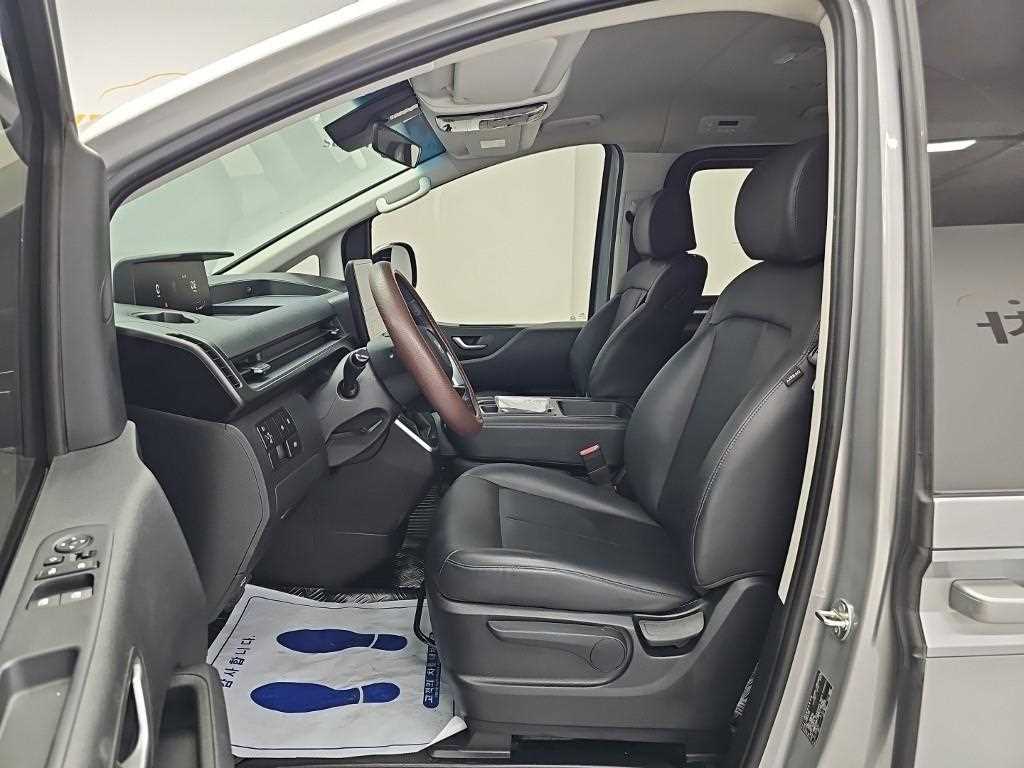 Hyundai Staria — photo 11