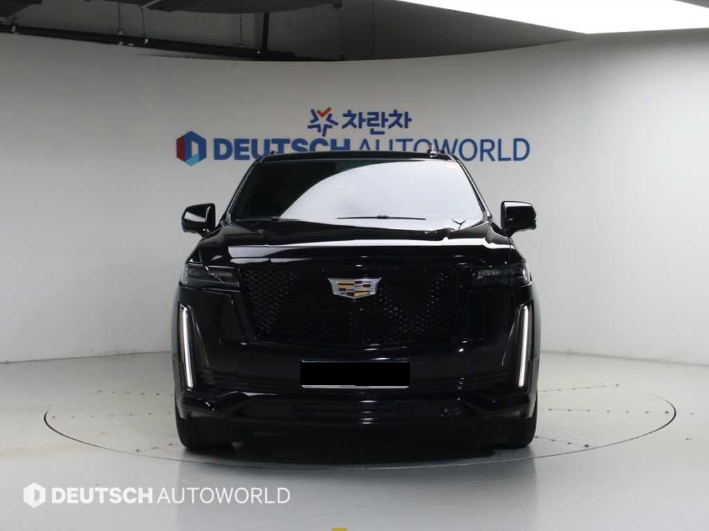 Cadillac Escalade — photo 03