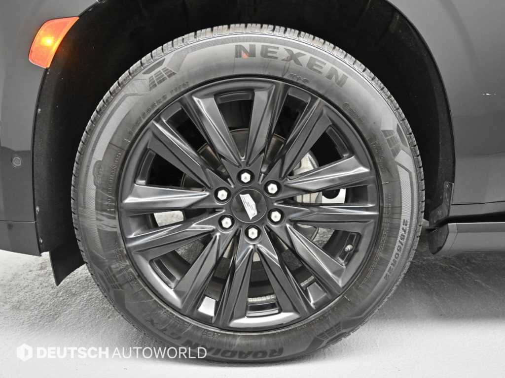 Cadillac Escalade — photo 05