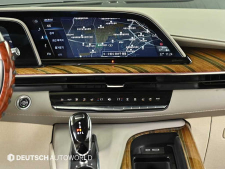 Cadillac Escalade — photo 14