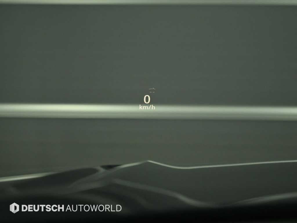 Cadillac Escalade — photo 17