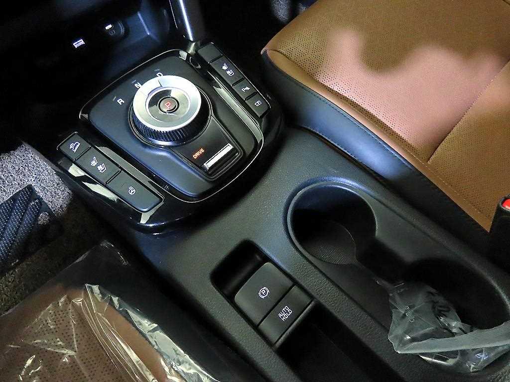 Kia Seltos — photo 12