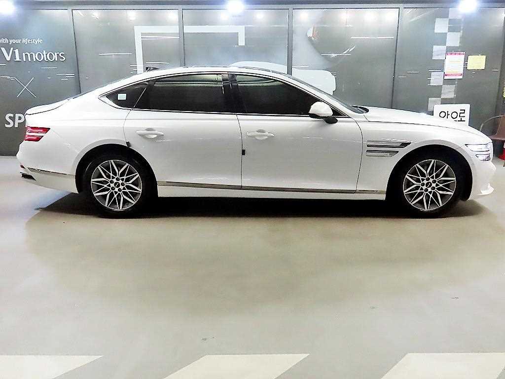 Genesis G80 — photo 03