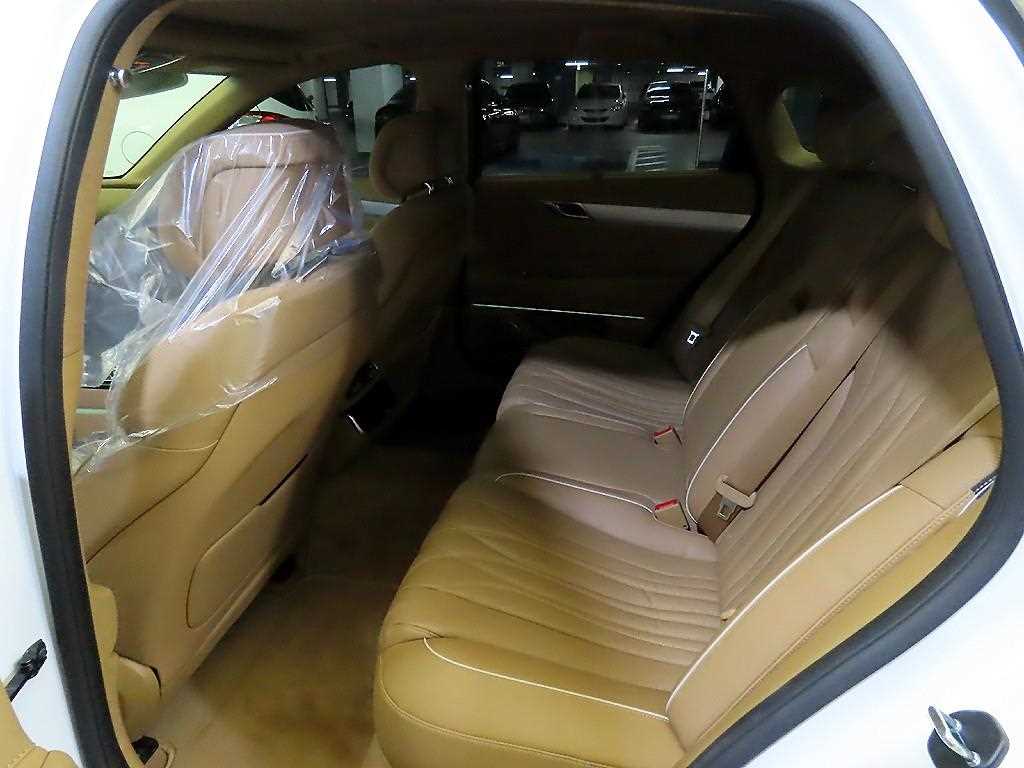 Genesis G80 — photo 07