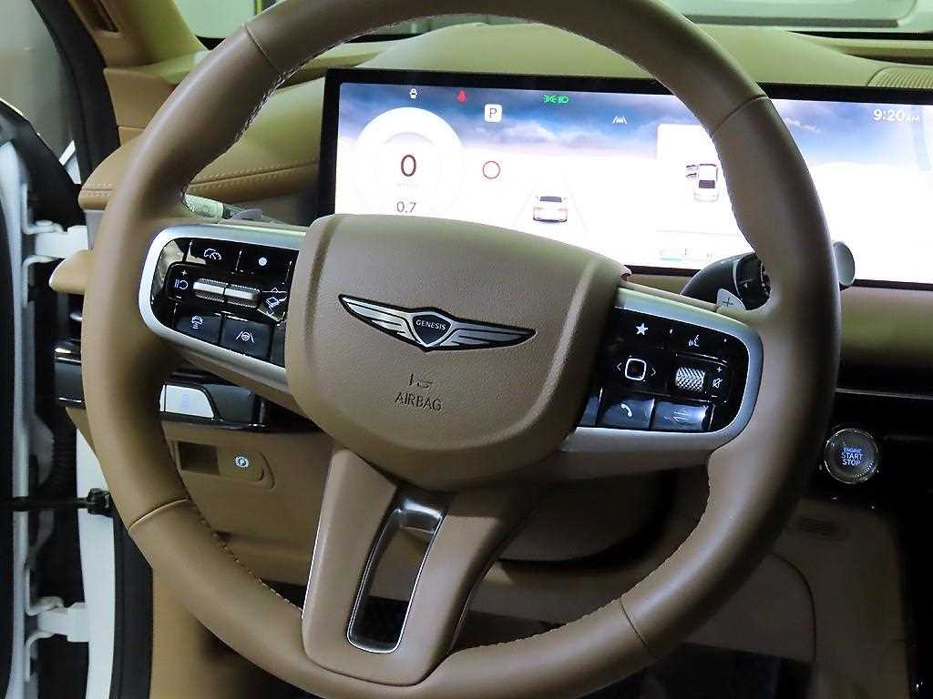 Genesis G80 — photo 08