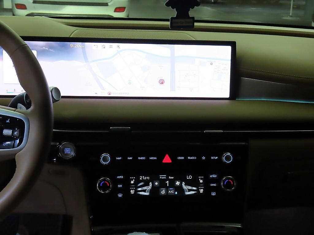 Genesis G80 — photo 11