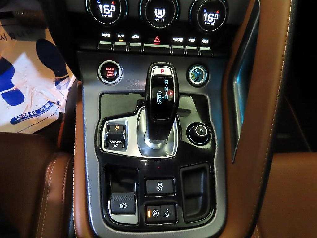 Jaguar F-TYPE — photo 11