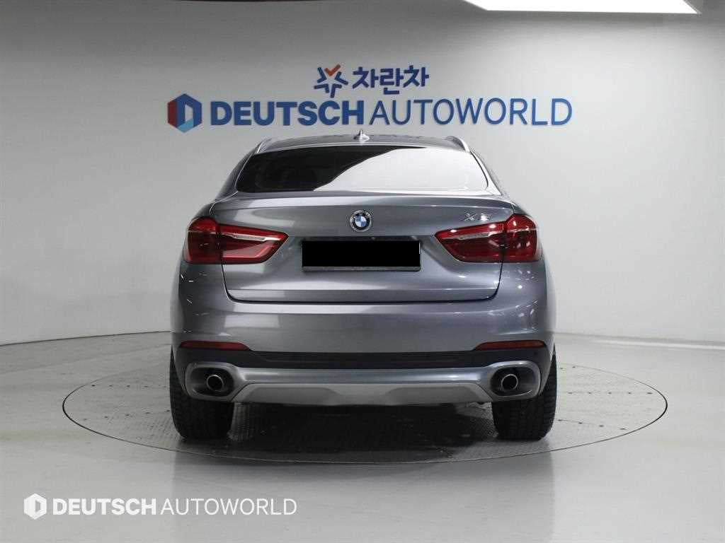 BMW X6 — photo 04